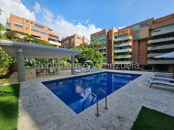Tener Mt2 De Jardín Privado En Una Zona Urbana Es Un Lujo Absoluto. Es El Espacio Perfecto Para El Wellness O El Entretenimiento Privado (bbq). Es Como Una Casa Con Las Ventajas De Un Edf Campo Alegre
