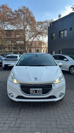 Peugeot 208 1.6 Feline