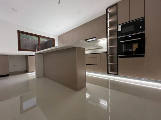 Espectacular Casa Remodelada, Prácticamente Nueva