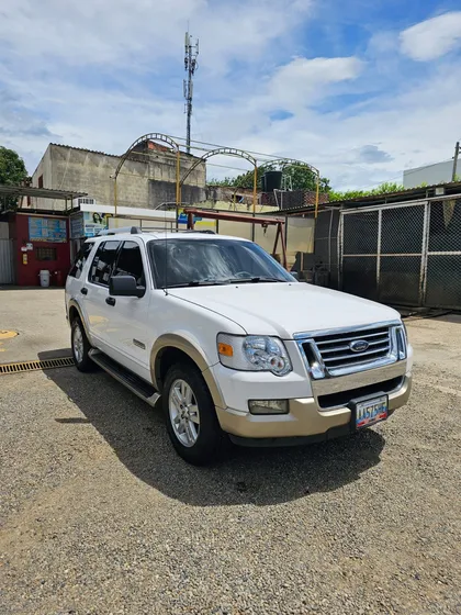 Ford Explorer Eddie Bauer