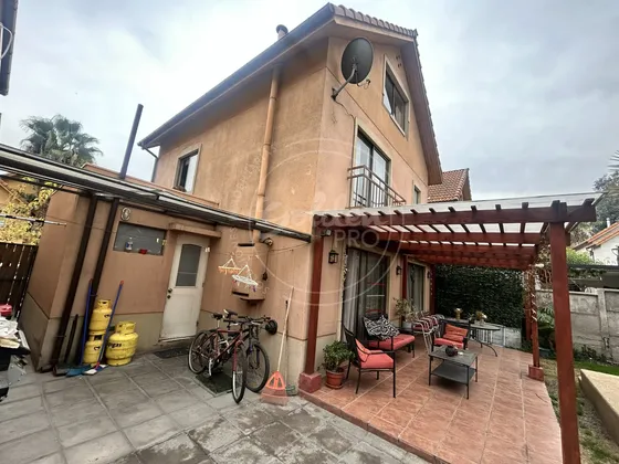 Casa 5 Dormitorios Condominio La Arboleda Peñalolen