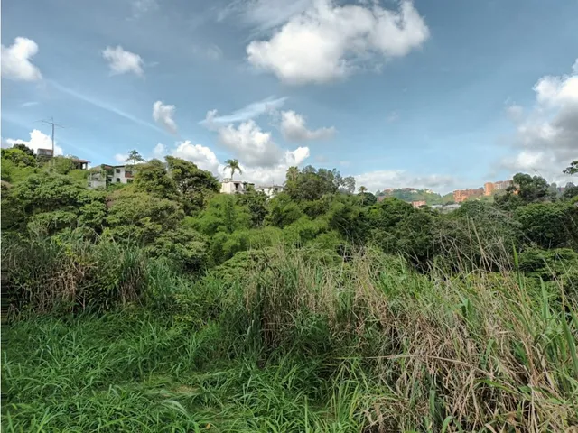 Venta. Terreno. La Trinidad. (pdl)