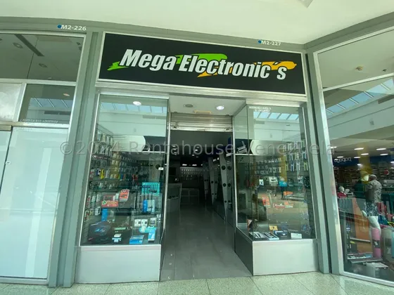 Local Comercial Disponible En Alquiler Ubicado En La Etapa Mas Importante Del Centro Comercial (inm 25-4366) Y Más Concurrida, Ideal Para Desarrollar El Negocio De Tu Interés. Solo Cliente