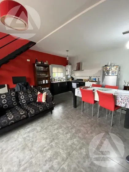 Duplex En Venta - Luis Guillon