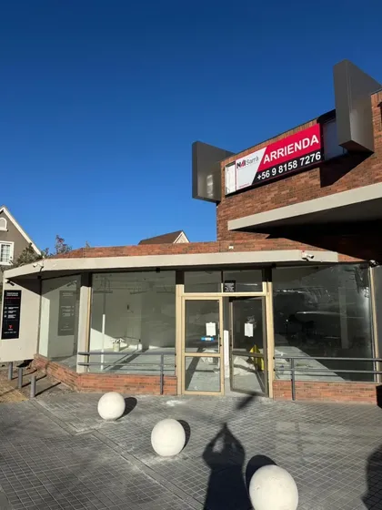 Local Comercial En Strip Center Lo Barnechea