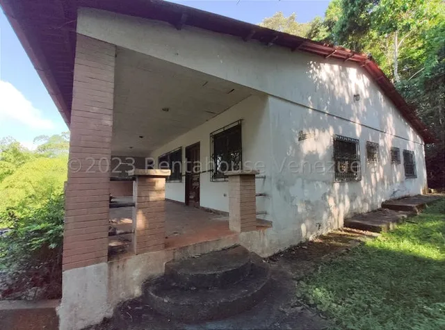 Maribel Morillo Asesor Inmobiliario De Rentahouse Vende; Magnifica Casa-quinta; Estilo Casa De Campo; Ubicada En Zona De Montaña De Agua Viva; Con Piscina Y Parrillera; Cabudare  Lara