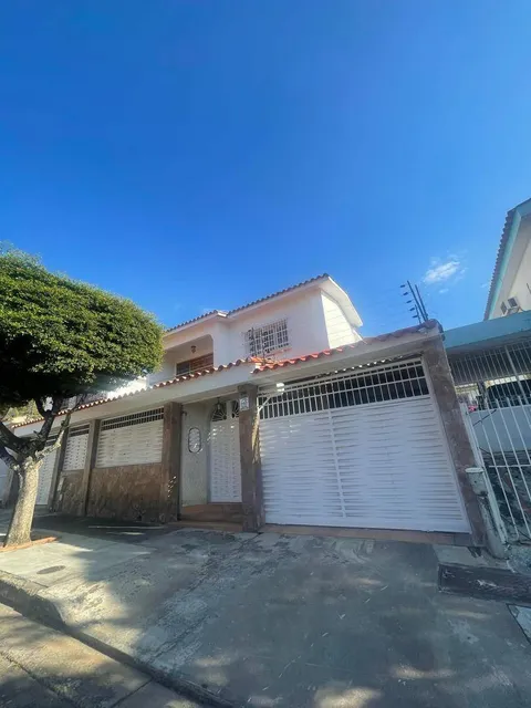 En Venta Hermosa Quinta En Trigal Norte Calle Cerrada - Dl