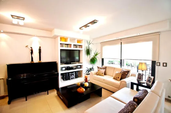 Departamento En  Venta  De Categoría- 3 Dormitorios En Villa Carlos Paz