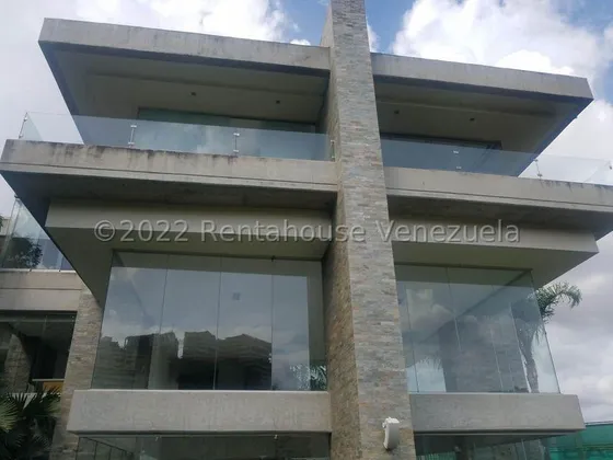 Grandiosa Casa Clara E Iluminada En Venta En Chulavista Yf