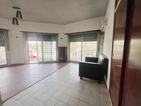 Venta Amplio Ph 3 Amb En Planta Alta, Con Balcón Corrido, En Tigre, Gba Norte