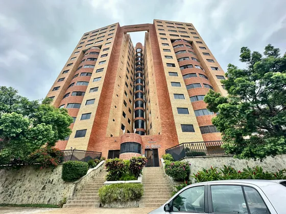 Penthouse En Mañongo, Naguanagua. Res Las Brisas. (sirmat-14)