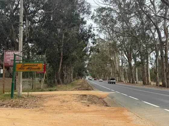 Parcela Con Cabañas En Comunidad Alto Algarrobo