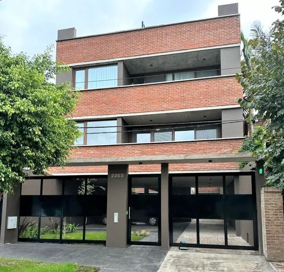 Departamento 1 Dorm En Venta, En Gonnet. Cochera. Terraza