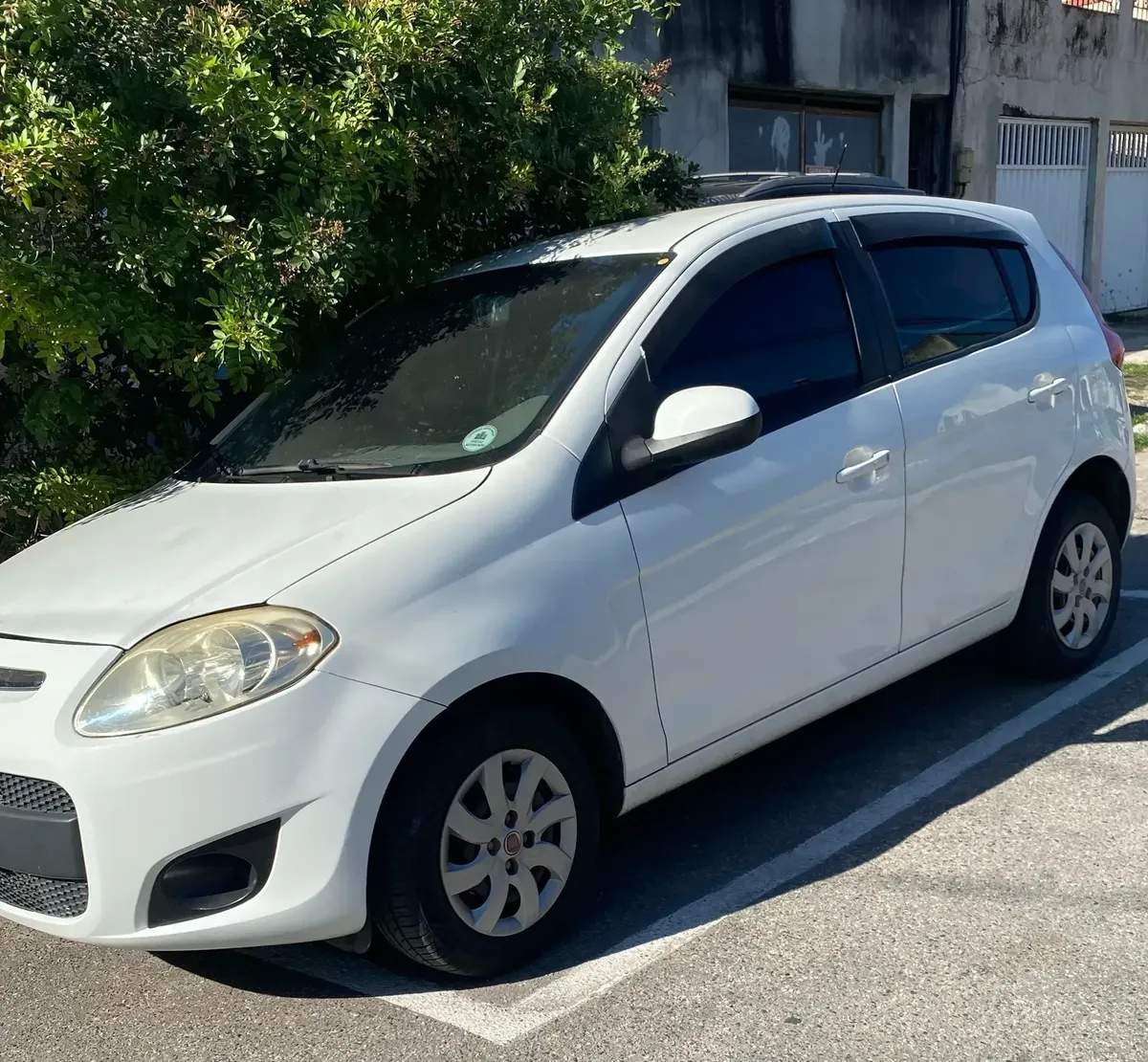 Fiat Palio 2015 1.0 Attractive Flex 5p Fiat Palio 2015 1.0 Attractive Flex 5p