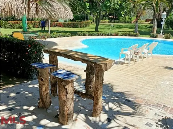 Hermosa Finca Santa Fe De Antioquia(mls#235752)