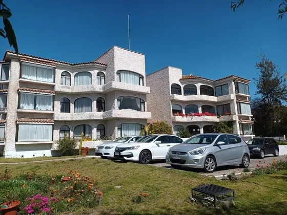 Departamento 195 Mts 4 Habitaciones 3 Baños 2 Est 2 Bodegas 