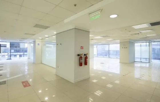 Local Comercial 433 M2 Apoquindo / El Golf