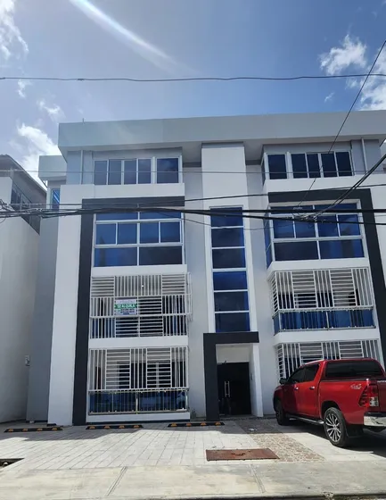 Apartamento De 3 Habitaciones Segundo Nivel, Listo Para Financiar