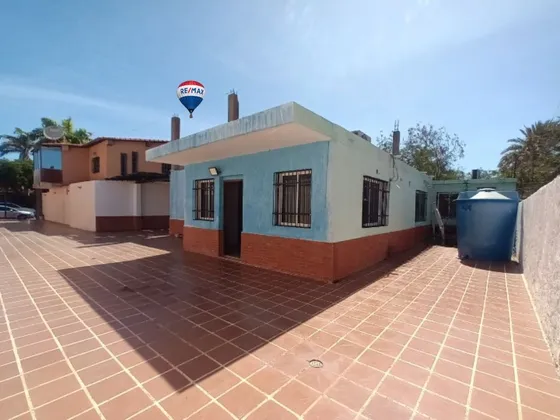 Casa En Urbanización. Playa El Angel, Con Zona Residencial