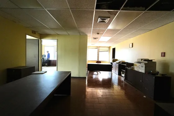 Oficina De Oportunidad Para Remodelar En Las Mercedes 