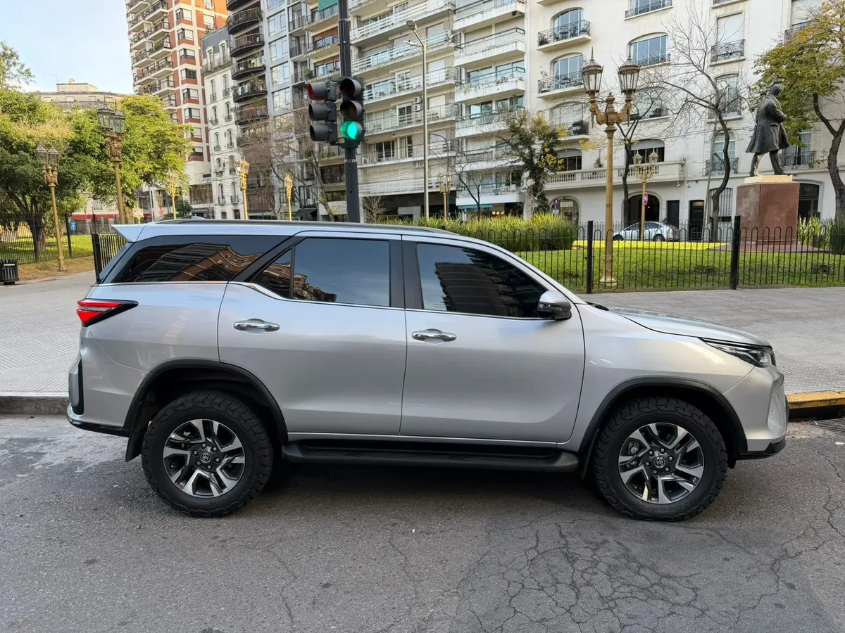 Toyota SW4 SRX