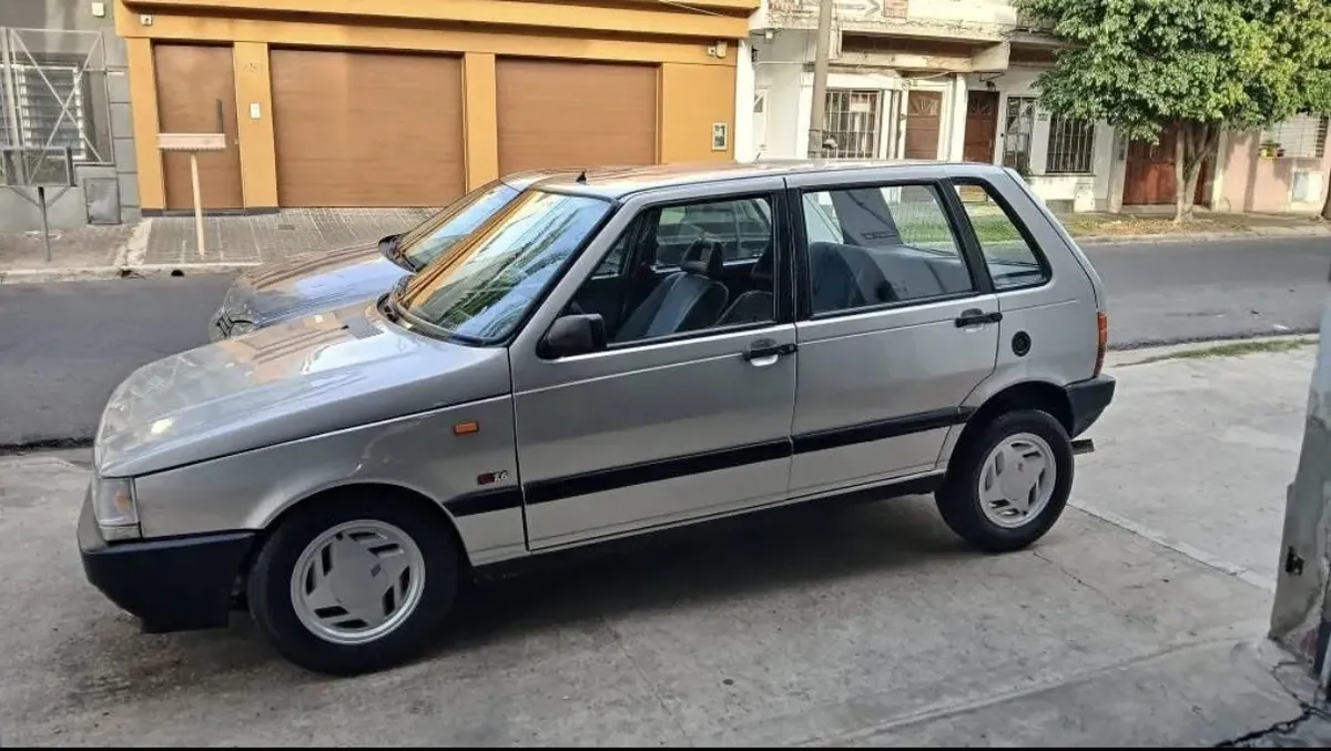 Fiat Uno 1.6 Scr