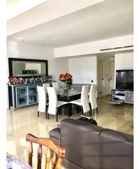 Se Vende Apartamento 250m2 4h/5b/3p Los Chorros 7301