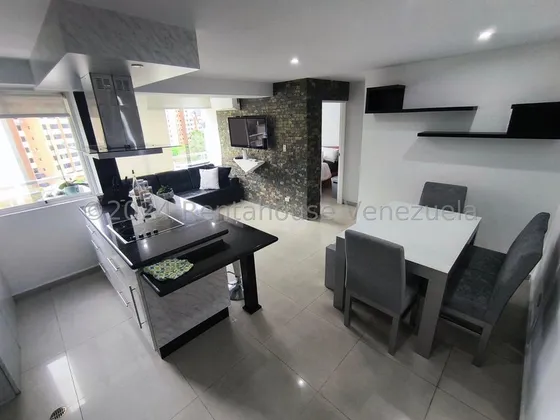 Apartamento En Venta Urb. Lomas Del Sol, Caracas. 24-28993 Yf