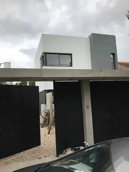 Cantisano Propiedades Alquila Excelente Duplex En Gonnet 504 Y 17!! Con Entrada Para Auto, 2 Dormitorios!!
