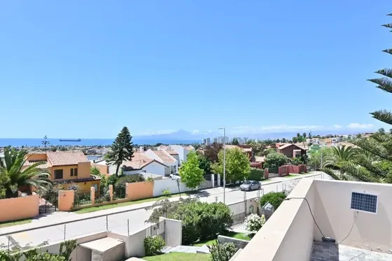 Casa Amoblada En Arriendo Rosario De Peñuelas 3d 4b 250 M2
