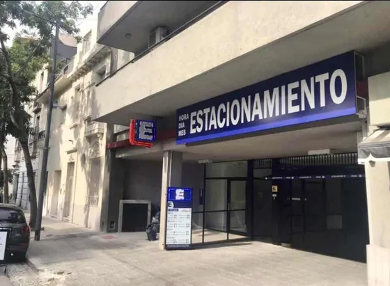Cochera Fija Descubierta En Venta En Palermo En Edifico De Cocheras