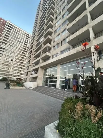 Arriendo Departamento De 1 Dorm. En San Miguel