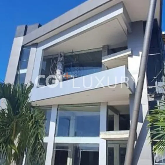 Cgi+ Luxury Alquila Versátil Edificio Comercial, Av. Principal De Lecheria