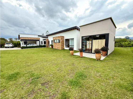 Se Vende Casa En Llanogrande Sector El Capiro - Vilachuaga