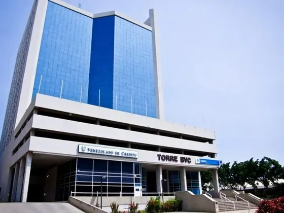 Local Amoblado En Arrendamiento ~204,44 M2 Lechería, Anzoátegui