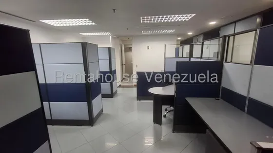 Exclusiva Oficina En Alquiler Ubicado En La Urb. El Bosque