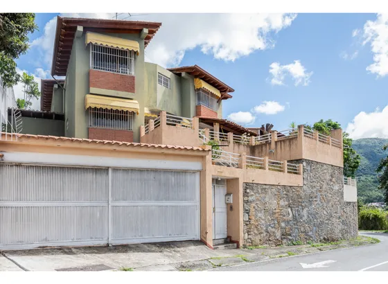 Se Vende Casa 280m2 5h/5b/4p Lomas De La Trinidad 2727