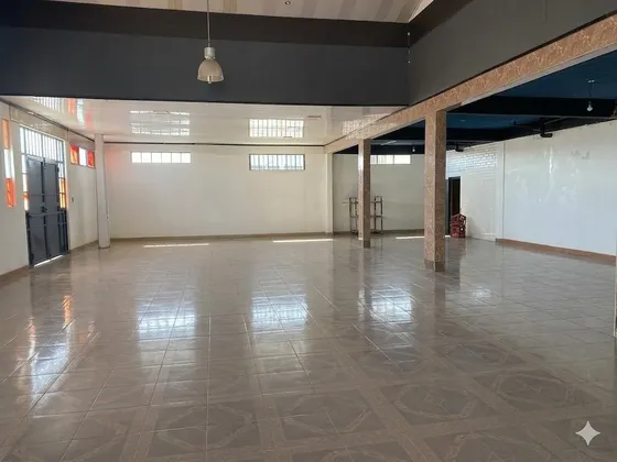 Arriendo Amplio Local Comercial En Arica