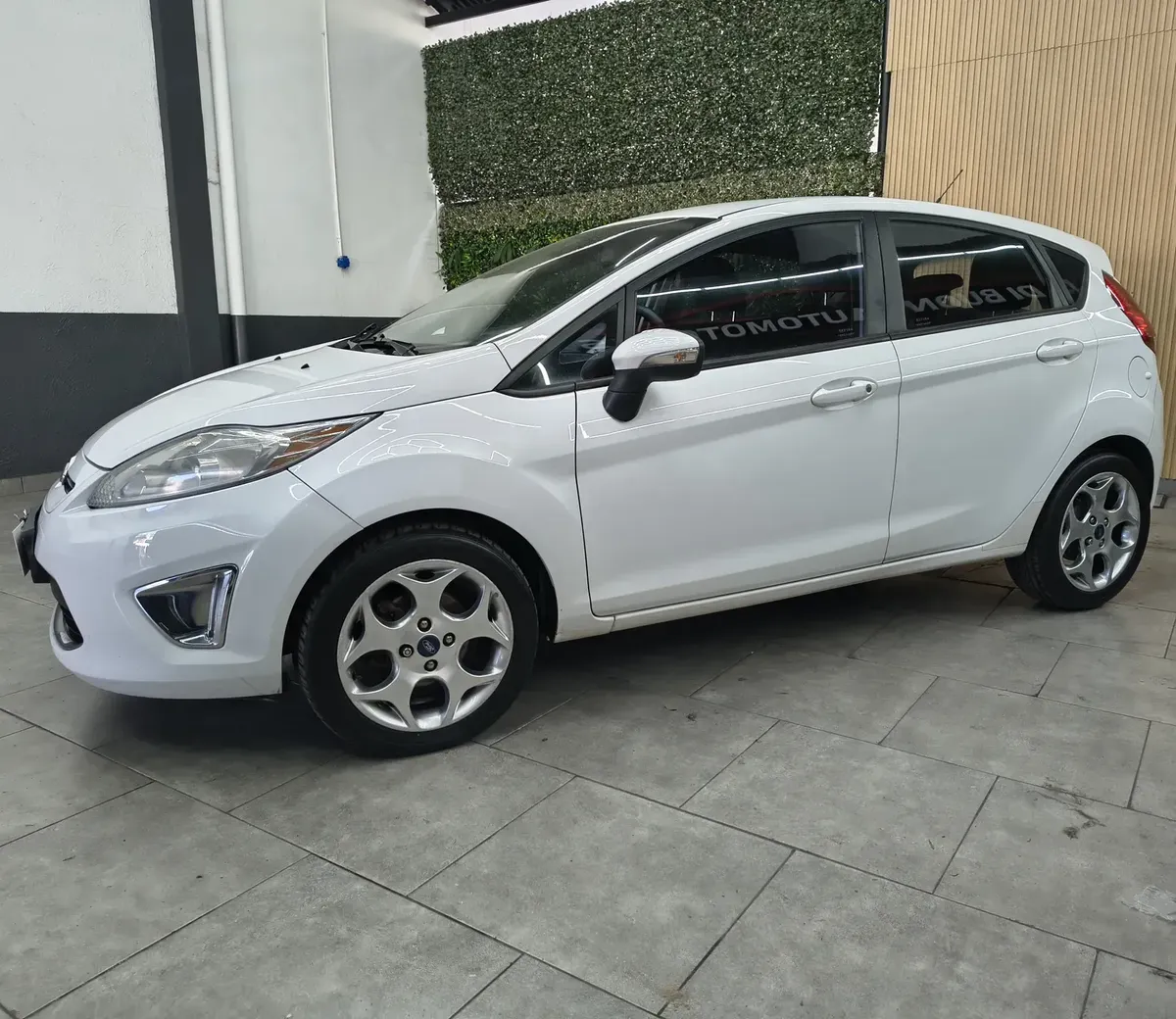 Ford Fiesta Kinetic 1.6 Design 120cv Titanium