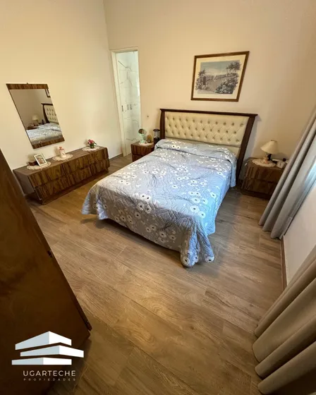 Venta - Casa En Luis Guillón 