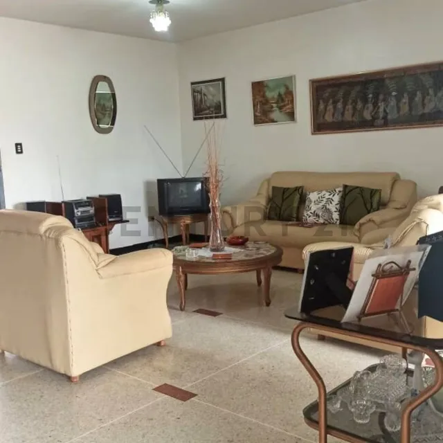 Venta Casa Urbanización Gran Colombia, Parroquia Santa Rosalia