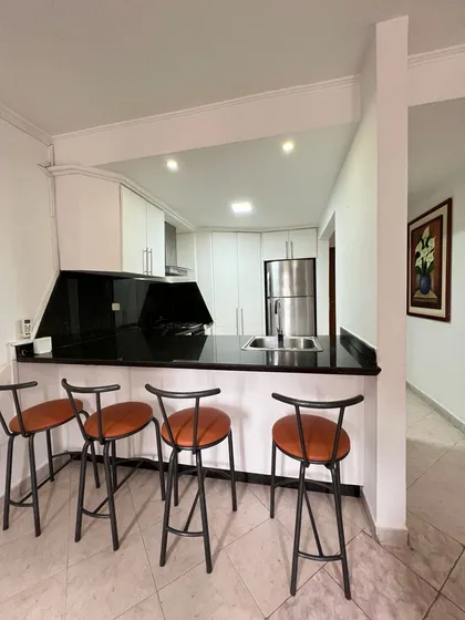 Apartamento Tipo Estudio En La Av. Bolivar Amoblado Gavip 
