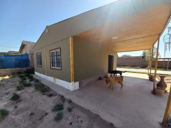 Remax Vendimia Vende Casa En Sierra  De Encalada