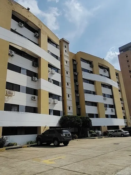 Lm Vende Apartamento En Res. Bromelia, Tazajal, Naguanagua. Carabobo.