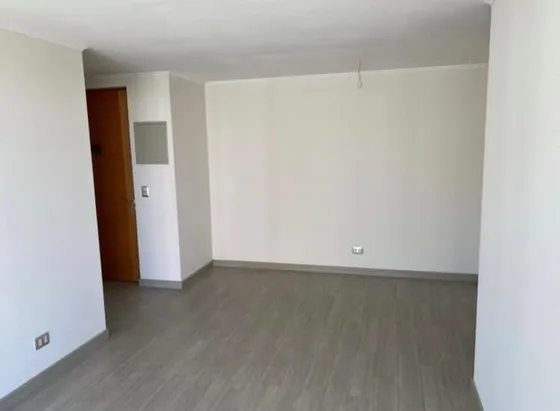 Cómodo Departamento De 3d-2b A Pasos De Metro Las Torres