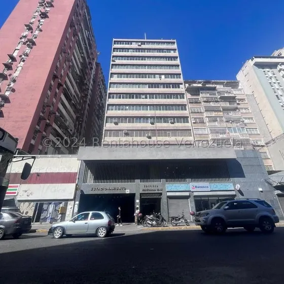 Local Comercial  ( Concesionario / Automotriz ) Alquiler Parroquia La Candelaria Mls - 24-17611