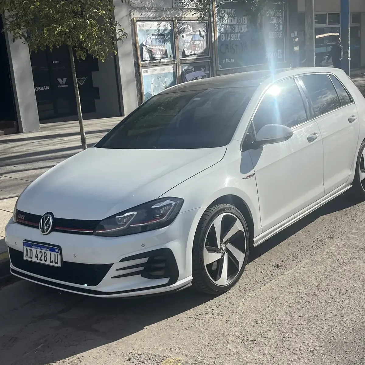 Volkswagen Golf 2.0 GTI TSI App Connect