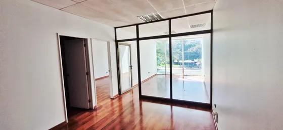 Arrienda Amplia Oficina En Av. Libertad, Viña Del Mar!!! 