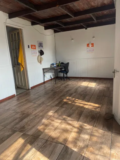 Casa De 330m2 En Sector Céntrico De San Bernardo