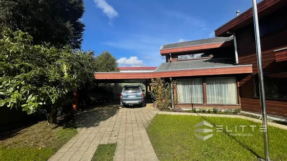 Casa En Arriendo De 5 Dorm. En Puerto Montt